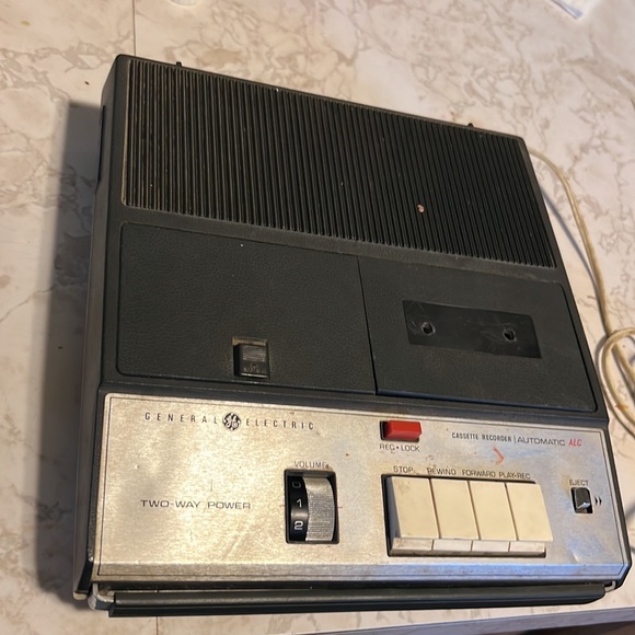 Vtg General Electric GE Model M8420A Cassette Recorder Automatic ALC with Mic - Picture 12 of 16